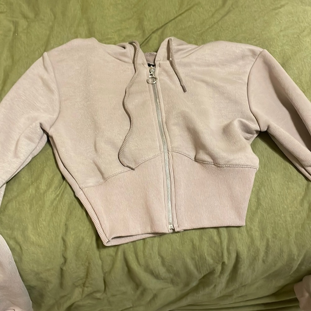 Brown zip up bustier hoodie. Size 6, fits like a 0.